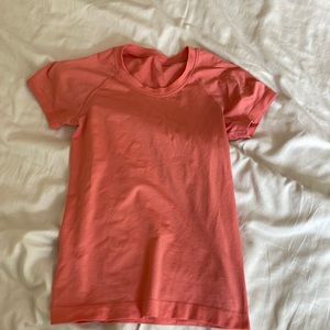 Lululemon Swiftly Tech 2.0 Race Length Size 2 In Raspberry Cream.